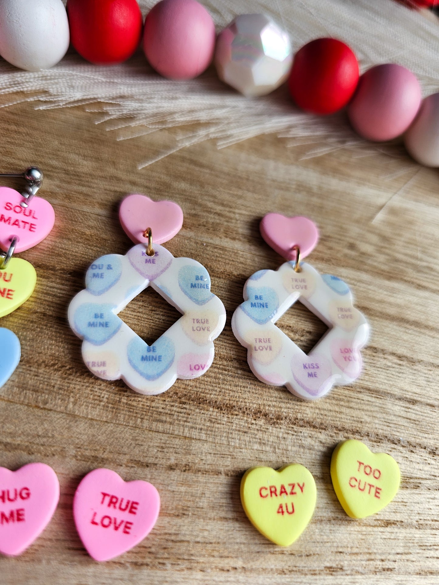 Scalloped Circle Convo Heart Dangle