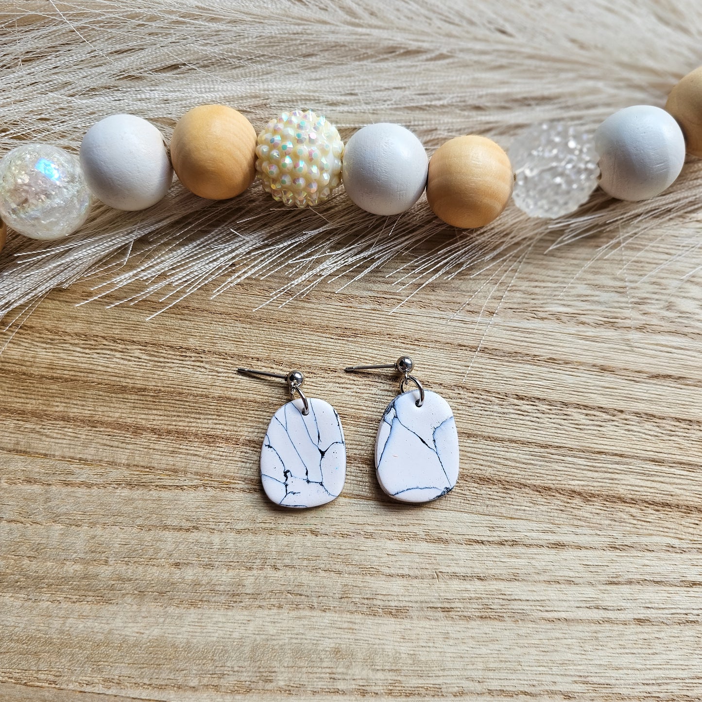 Simple Howlite Dangle