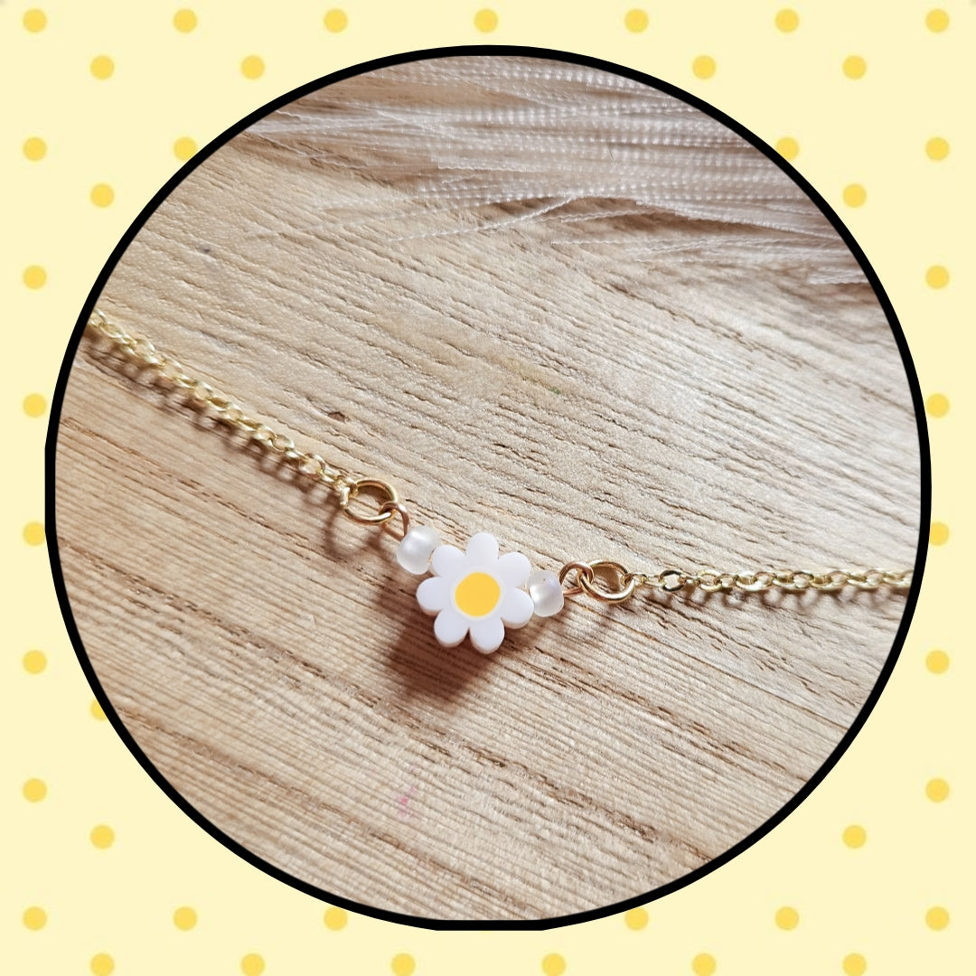 Daisy Beaded Necklace